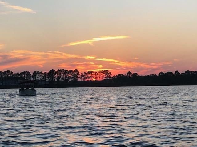 Jiggs Landing Lakefront Cabins Bradenton Exterior photo